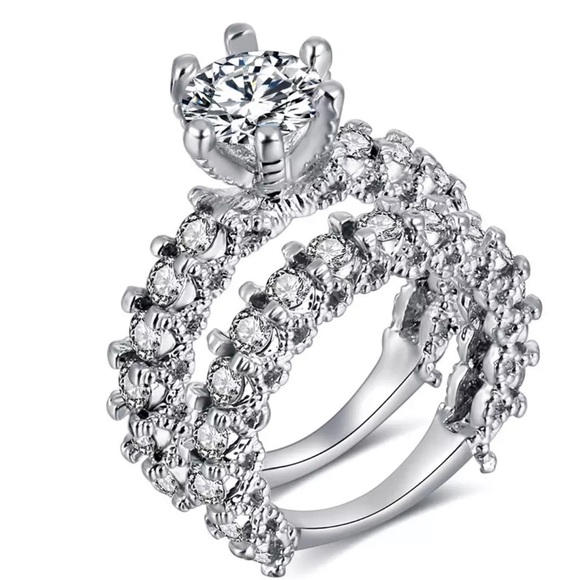 New Gorgeous 925 Silver Round Cut Cubic Zirc Ring - Picture 11 of 15